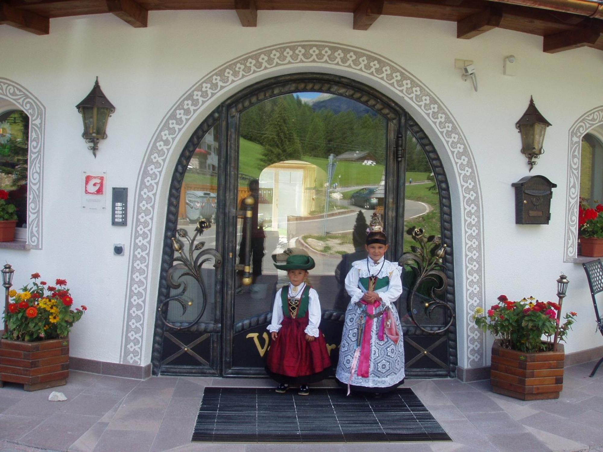 Garni Villa Erna Сельва-ді-Валь-Гардена Екстер'єр фото