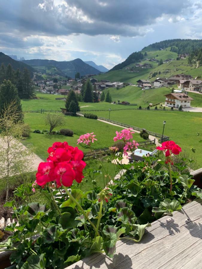 Garni Villa Erna Сельва-ді-Валь-Гардена Екстер'єр фото
